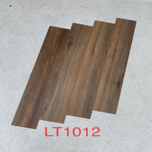 Sàn Nhựa giả gỗ 2mm không có keo - LT1012